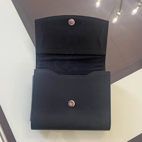 Mercedes-Benz 2010 ML-Class Owner Manuals with Portfolio! - Picture 11 of 16